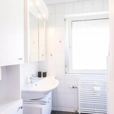 Perle Am Maschsee. Ein Haus Mit Garten Und 4 Zimmern Casa vacanze *