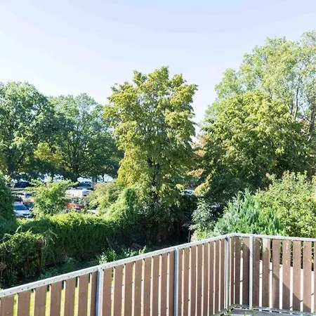 Perle Am Maschsee. Ein Haus Mit Garten Und 4 Zimmern Hébergement de vacances Hanovre